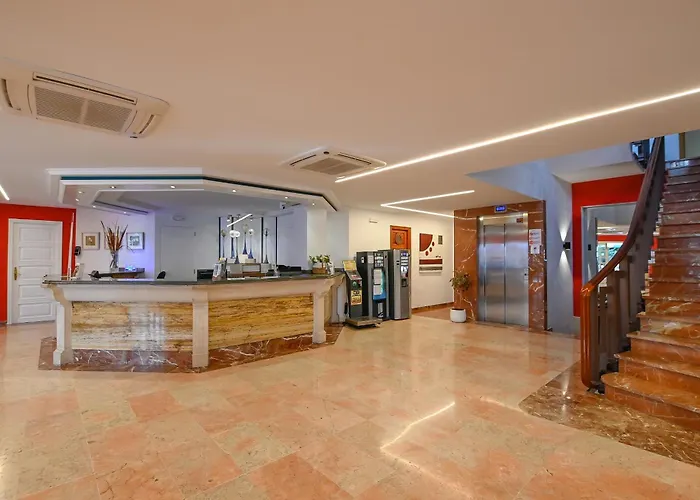 Hotel Pinos Playa